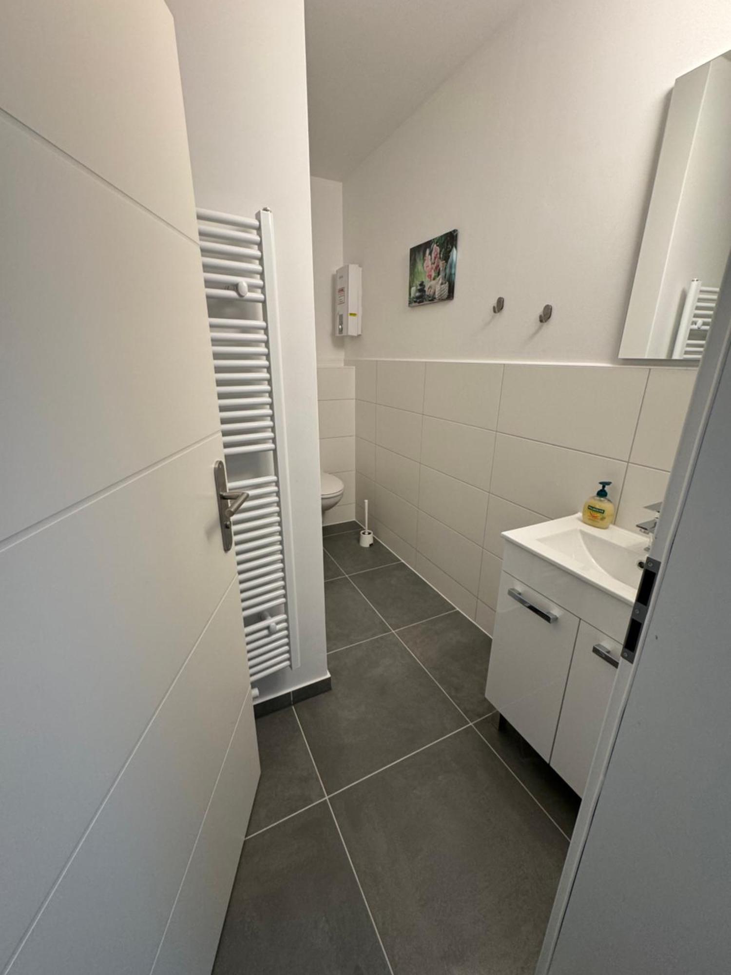 Fc-Apartmenthaus Falkensee Mit Grossem Garten Und Pkw Stellflaechen Dış mekan fotoğraf