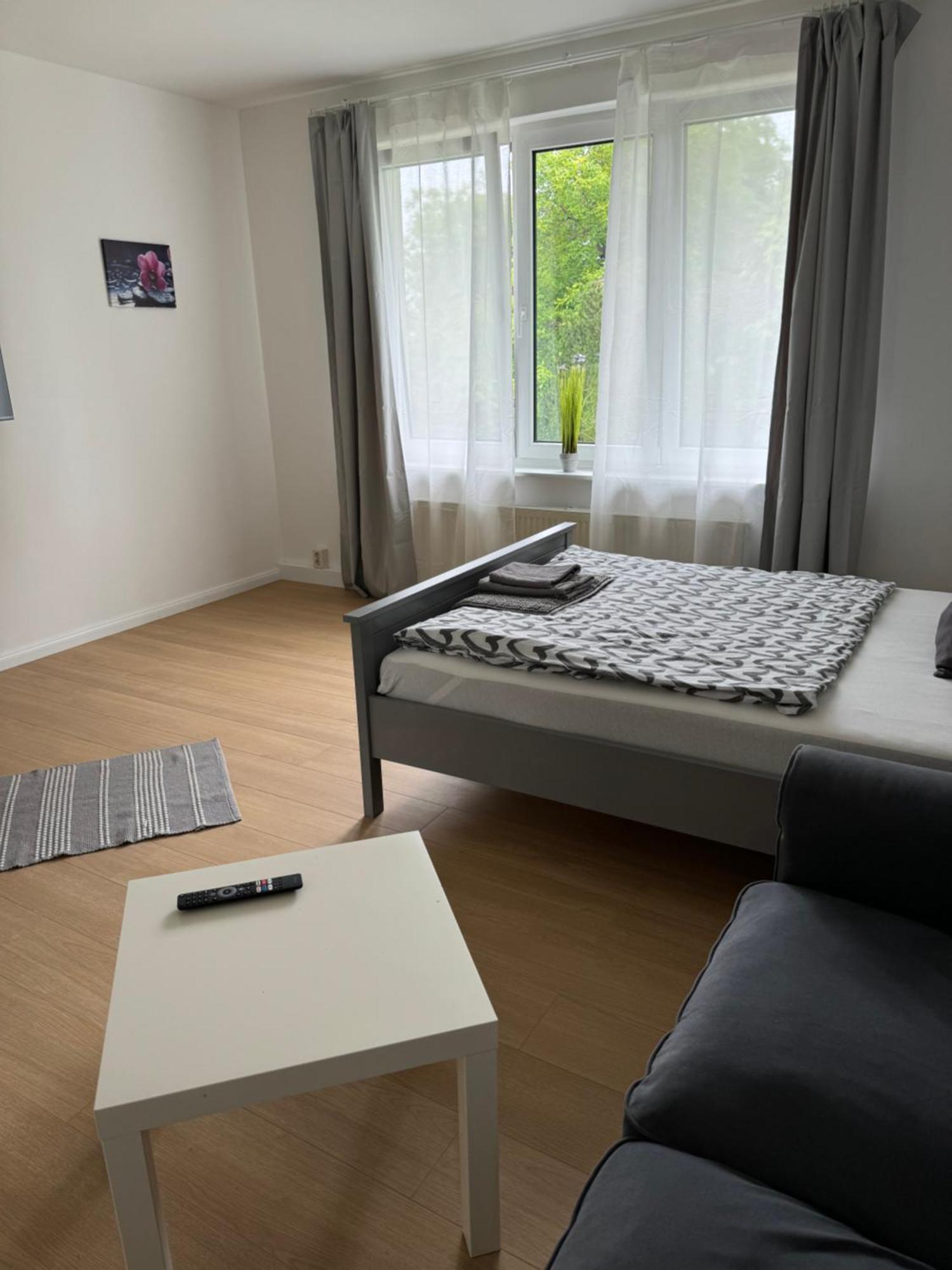 Fc-Apartmenthaus Falkensee Mit Grossem Garten Und Pkw Stellflaechen Dış mekan fotoğraf
