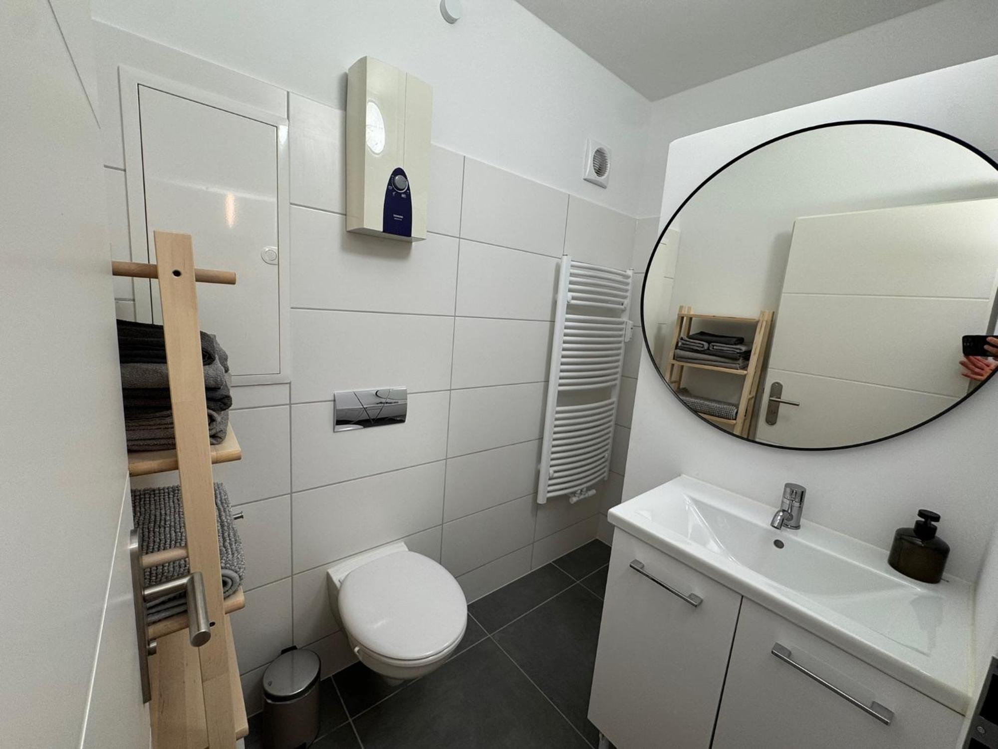 Fc-Apartmenthaus Falkensee Mit Grossem Garten Und Pkw Stellflaechen Dış mekan fotoğraf