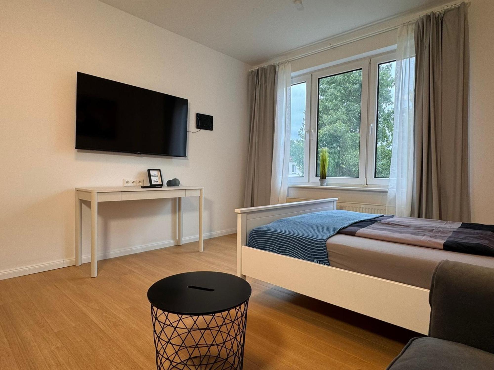 Fc-Apartmenthaus Falkensee Mit Grossem Garten Und Pkw Stellflaechen Dış mekan fotoğraf