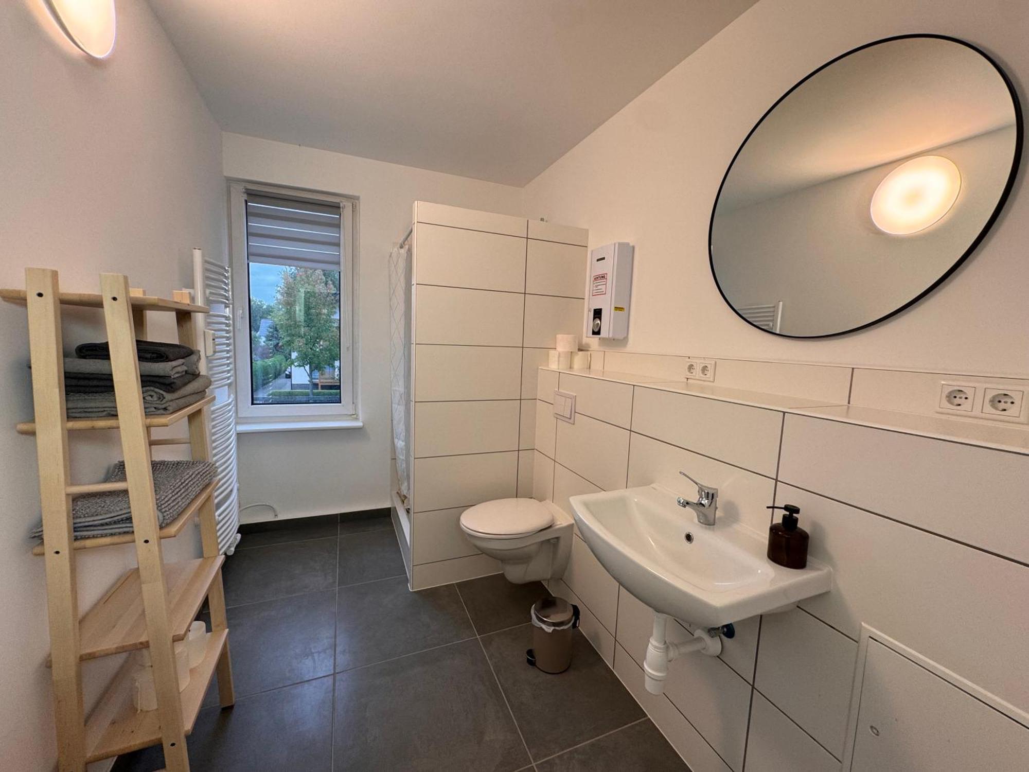 Fc-Apartmenthaus Falkensee Mit Grossem Garten Und Pkw Stellflaechen Dış mekan fotoğraf