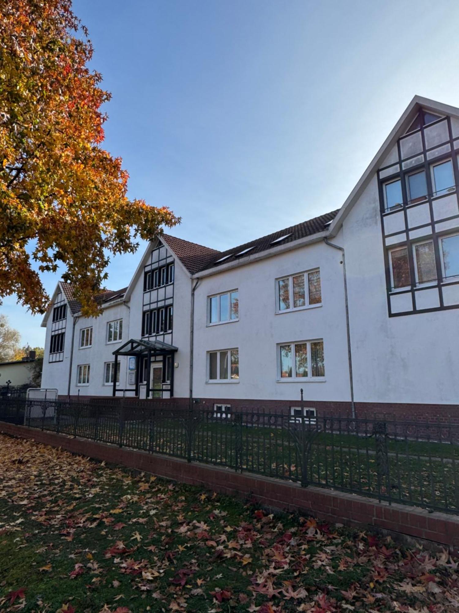 Fc-Apartmenthaus Falkensee Mit Grossem Garten Und Pkw Stellflaechen Dış mekan fotoğraf